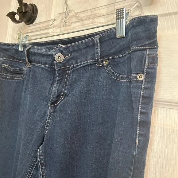 Maurice Low Rise Jeans - Picture 9 of 12